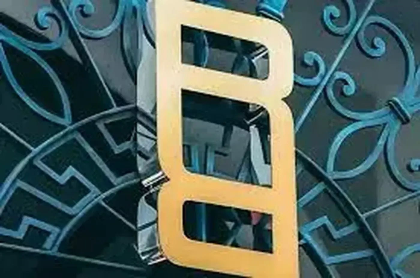 Desain Ulang Logo Range Rover Tuai Kritik Publik, Ini Respons Resmi Brand