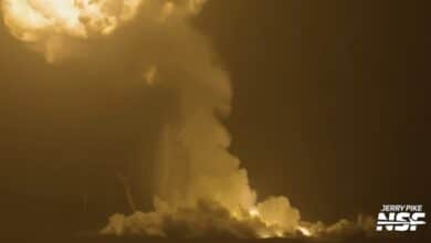 Roket SpaceX Meledak: Respons Tak Terduga dari Elon Musk Mencuri Perhatian