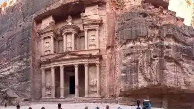 Seperti di Indiana Jones: Arkeolog Temukan Makam dan Artefak Bersejarah di Petra