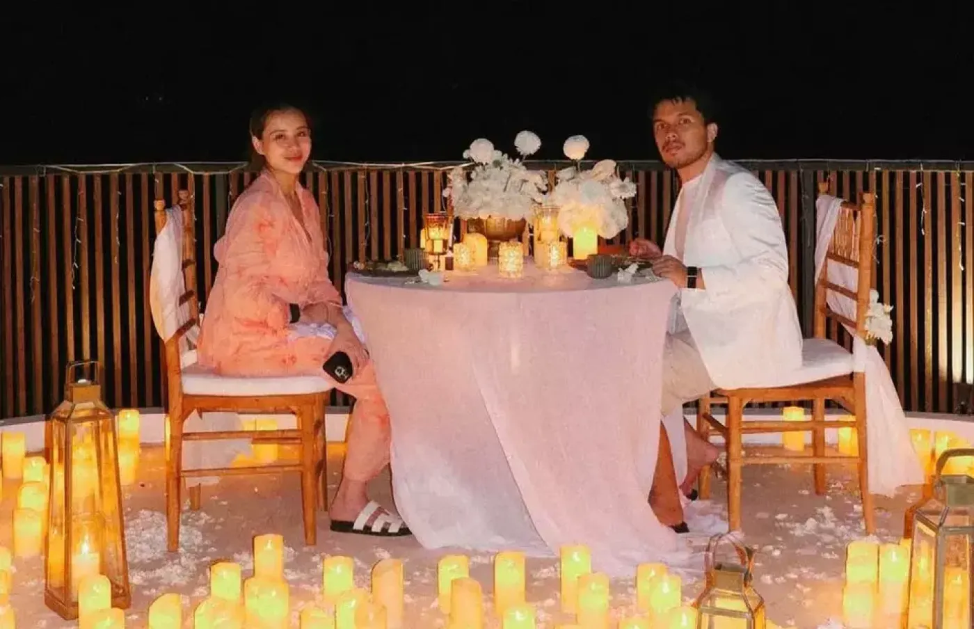 Thariq Halilintar Berikan Kado Mobil di Ulang Tahun Pernikahan Aaliyah