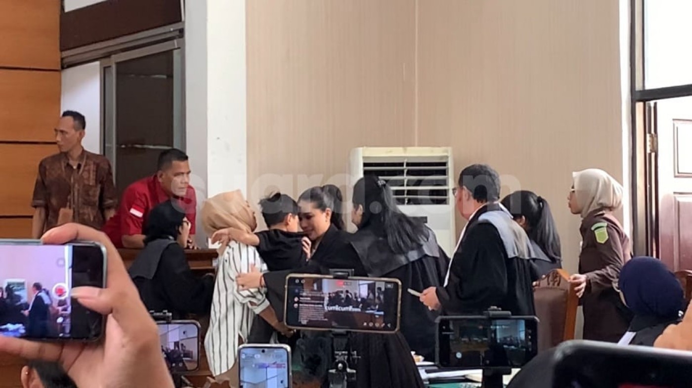 Anak Sakit Dibawa ke Sidang, Nikita Mirzani Dihujat Warganet: Cari Simpati?