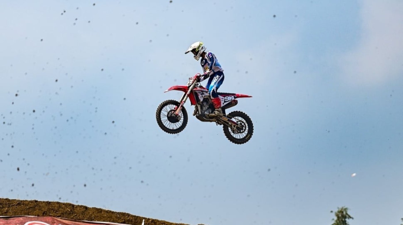 Crosser Astra Honda Kembali Bawa CRF250R Melesat Juara di Kejurnas Motocross 2025