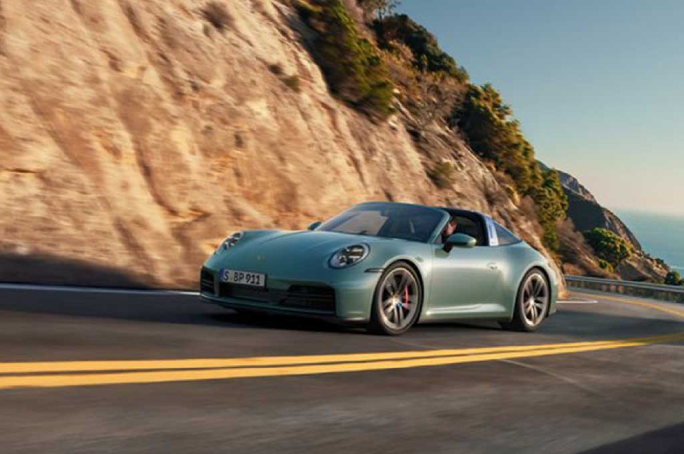 Edisi Terbaru Porsche 911 Hadir dengan Varian Carrera 4S, Performa dan Desain Premium