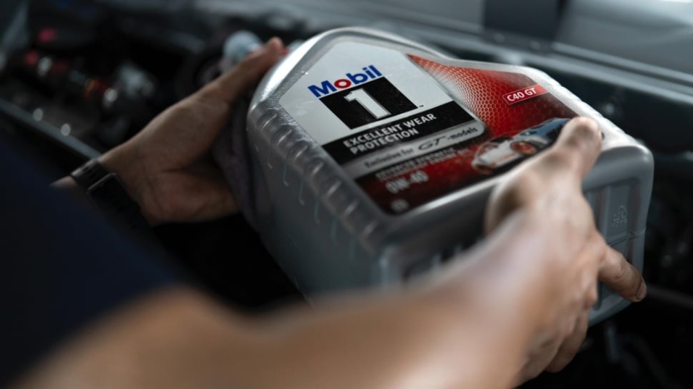 Inovasi Oli Mesin Mobil Lubricants Torehkan Prestasi, Tingkatkan Performa Kendaraan Inovasi Oli Mesin Mobil Lubricants Torehkan Prestasi, Tingkatkan Performa Kendaraan