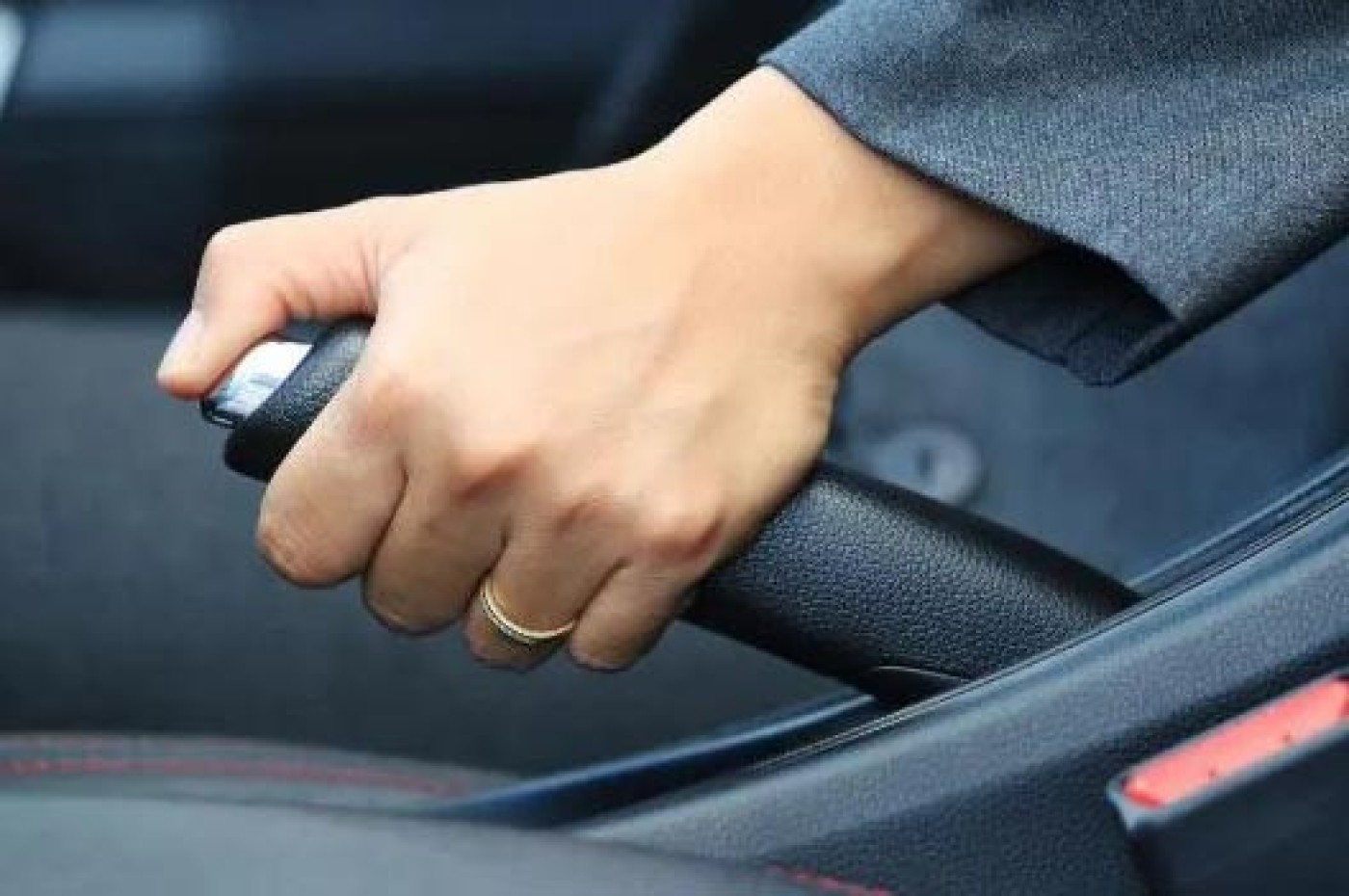 Mengatasi Handle Rem Mobil Keras: Solusi Efektif dan Tips Perawatan Wajib Tahu