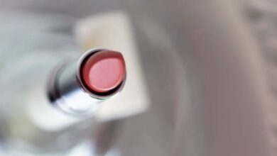 Takut Kelihatan Tua dan Menor? Coba 5 Warna Lipstik Ini untuk Pemula