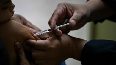 Antisipasi Campak, Puluhan Balita Ikut Vaksinasi Massal Gratis di Kota XYZ