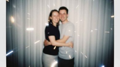 Contoh 5 Prompt Edit Foto Polaroid Bareng Idol Viral Pakai Gemini AI