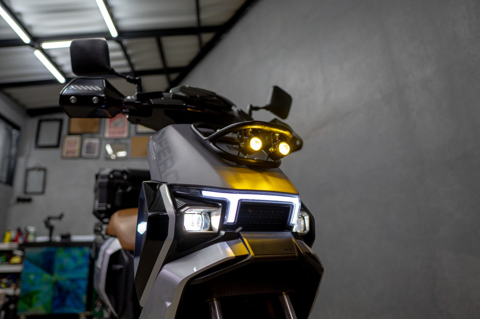 Ofero dan Katros Garage Kolaborasi Beri Sentuhan Personal Eksklusif pada Stareer 3 Lit