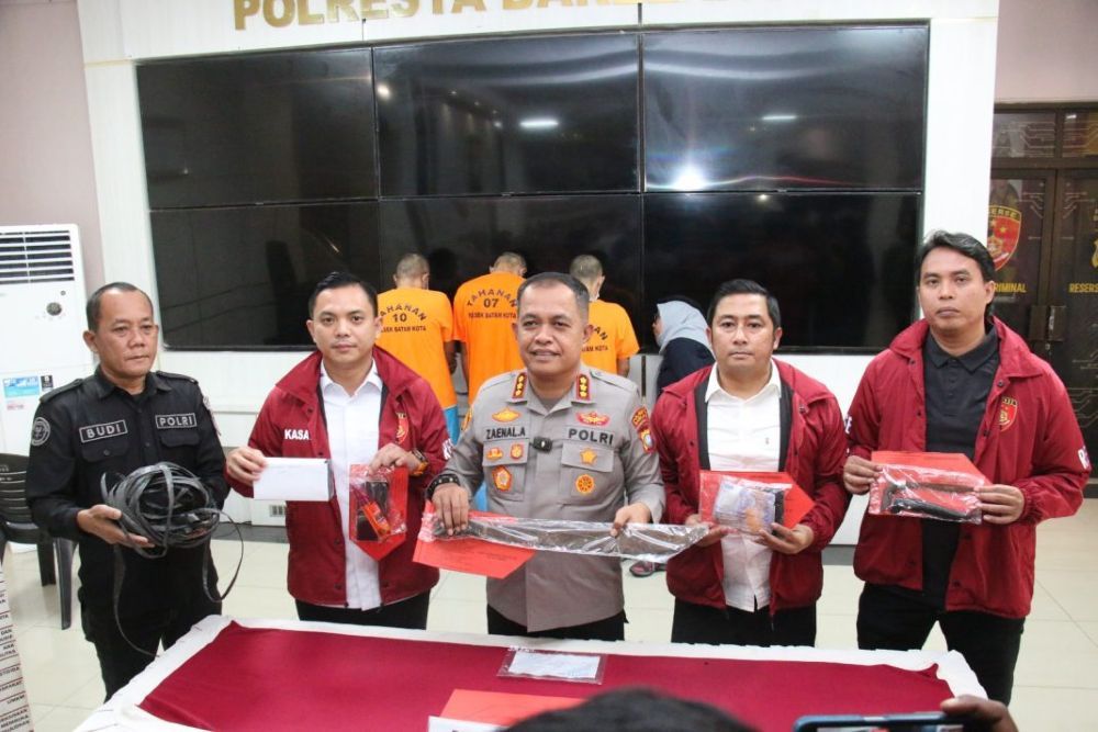 Polres Batam Tangkap Tiga Pelaku Curas di Minimarket, Kasus Terungkap