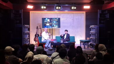 Rilis Buku Solitaire, Pamungkas Ungkap Insiden Gesek Ponsel Penggemar ke Alat Vital