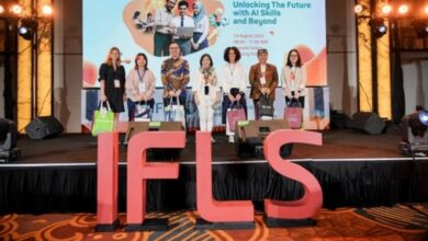 Strategi Mempersiapkan Generasi Muda Agar Berdaya Menghadapi Masa Depan