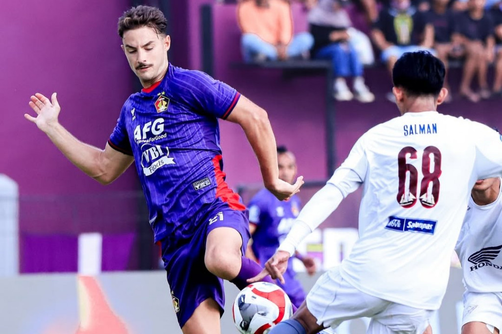 Hasil Super League: Persik Tahan Imbang PSM Meski Bermain dengan 10 Pemain