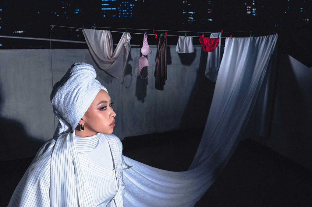 Jinan Laetitia Ungkap Cinta Kompleks di Single Terbaru Album Pemula