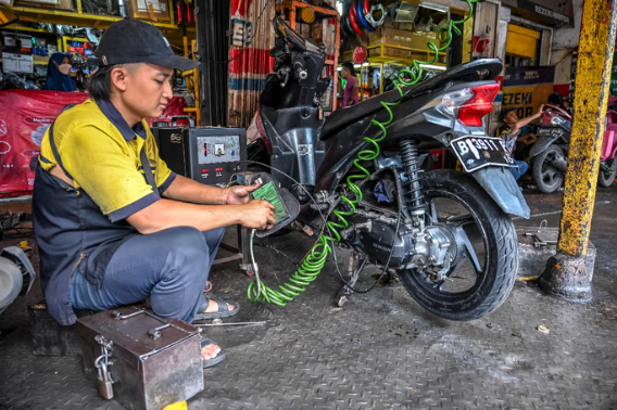 Motor Brebet Usai Isi BBM? Ini Penyebab dan Solusi Ampuh Agar Mesin Kembali Halus!