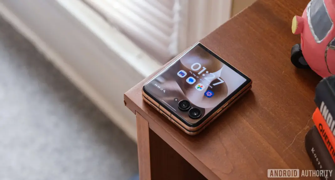 Motorola Razr Ultra 2025 Diskon Rp 6 Jutaan, Dapat Upgrade 1TB Gratis! Segera Cek! Motorola Razr Ultra 2025 Diskon Rp 6 Jutaan, Dapat Upgrade 1TB Gratis! Segera Cek!