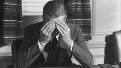 Terlalu Banyak Menatap Layar Tingkatkan Risiko Penyakit Mental pada Remaja