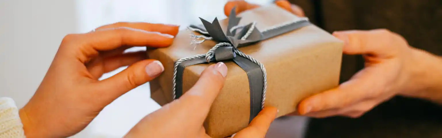 10 Hadiah untuk Sidang Skripsi yang Berkesan, Cocok Jadi Kenang-kenangan Istimewa