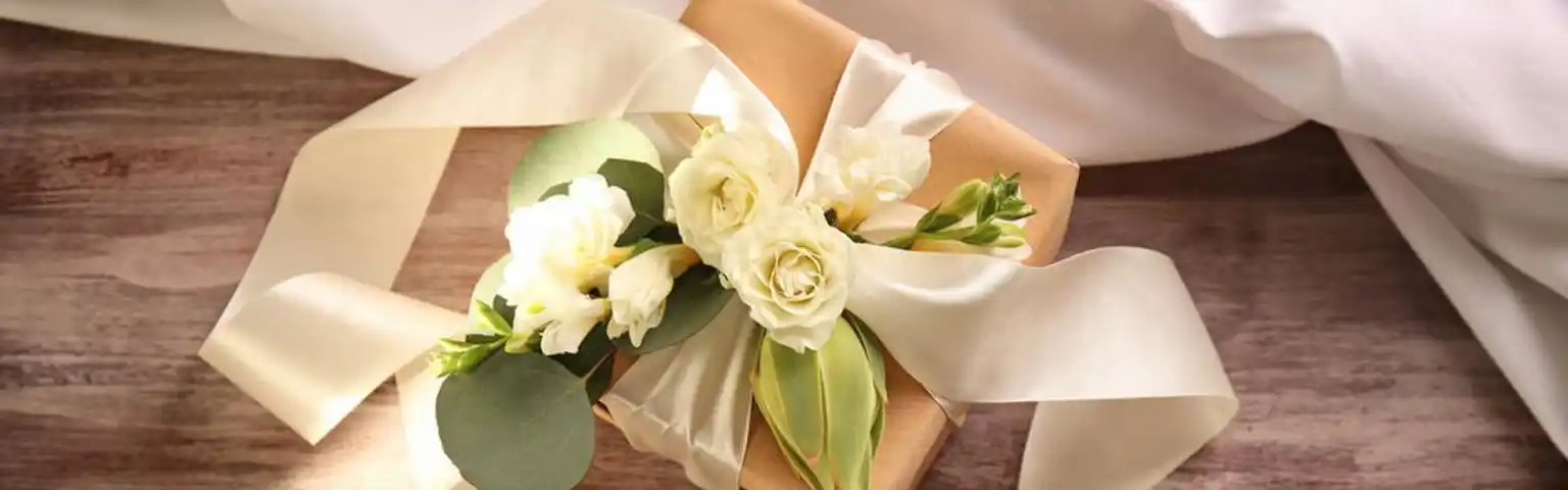 10 Inspirasi Hadiah Pernikahan Teman yang Berkesan dan Unik untuk Momen Spesial Mereka