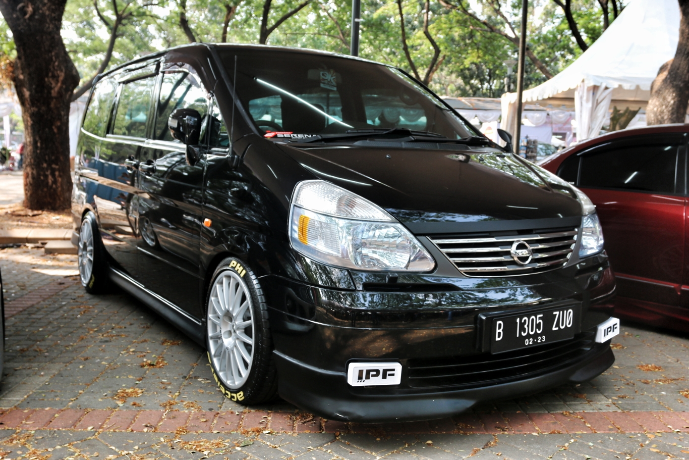 3 Mobil Keluarga Mewah Mirip Alphard Harga Mulai Rp50 Juta, Solusi Garasi Sempit