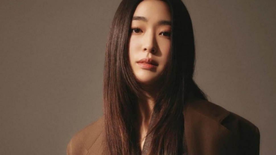 4 Ide OOTD Choi Sung Eun: Gaya Chic ke Streetwear yang Cocok untuk Segala Mood 4 Ide OOTD Choi Sung Eun: Gaya Chic ke Streetwear yang Cocok untuk Segala Mood