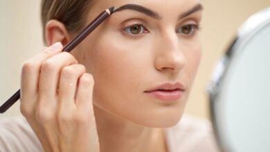 8 Rekomendasi Pensil Alis Terbaik di Bawah Rp50 Ribu untuk Pemula, Bikin Makeup Natural!