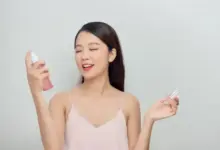 8 Rekomendasi Sunscreen Spray Terbaik: Praktis, Ringan, dan Tidak Lengket di Kulit!