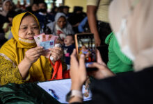 Cara Cek BLT Kesra 2025 Pakai NIK, Mudah Tanpa Antre di Kantor Desa