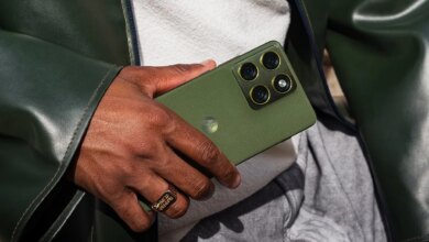 Motorola Edge 70 Resmi Meluncur dengan Snapdragon 7 Gen 4 dan Desain Tipis 5.99mm