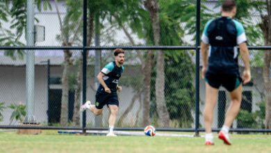 Persebaya Siap Tempur Hadapi Bhayangkara FC dalam Pertarungan Sengit Liga Indonesia