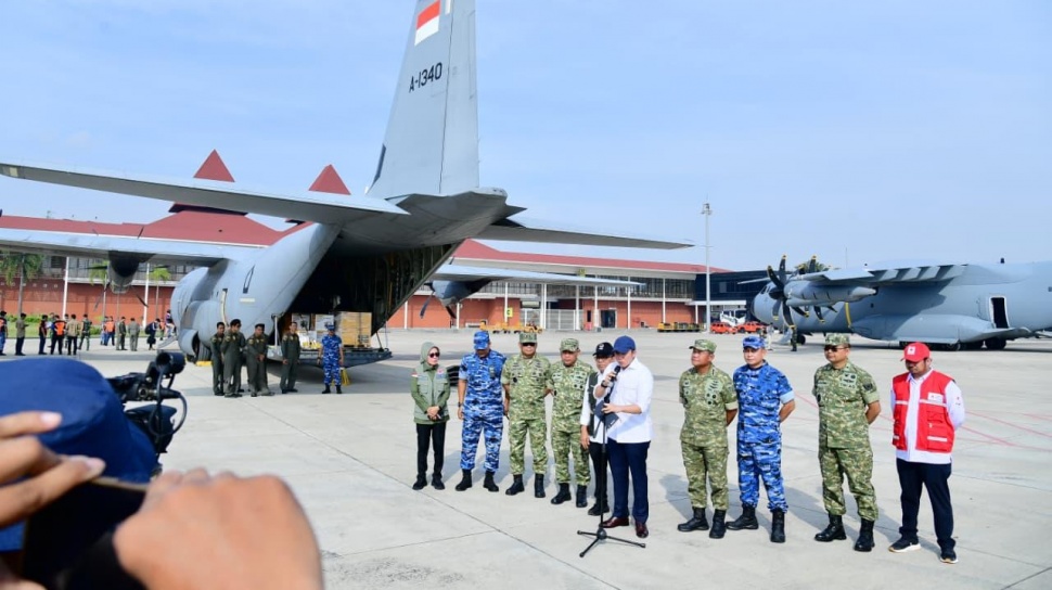Presiden Prabowo Kerahkan 4 Pesawat Militer untuk Evakuasi dan Bantuan Bencana di Sumatra