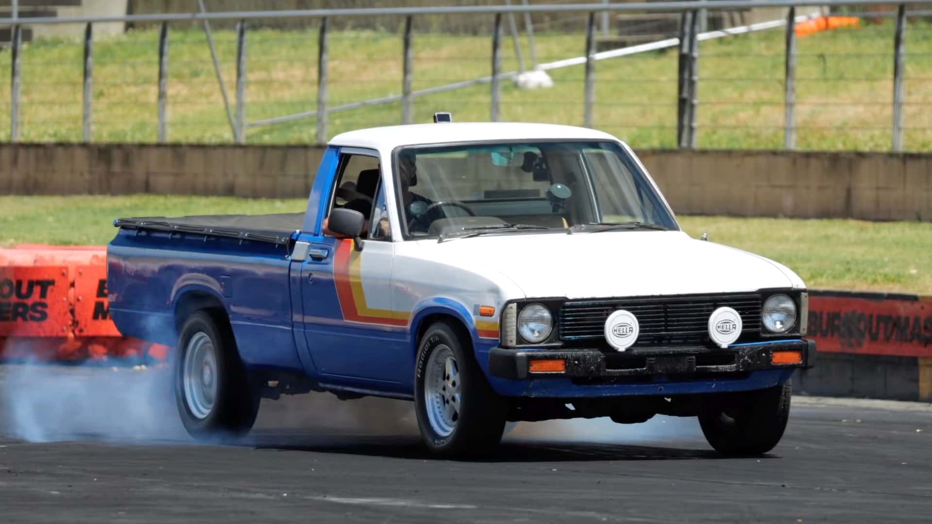 Toyota Hilux Sederhana Ini Tawarkan Fitur Keren, Cocok untuk Para Pecinta Mobil Tangguh