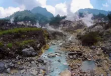 Trekking Kawah Ratu: Rute, Harga Tiket & Panduan Lengkap untuk Pemula 2025