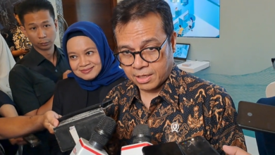 Wamenkomdigi Tegaskan AI Tak Bisa Gantikan Cara Komunikasi Unik Manusia—Ini Alasannya