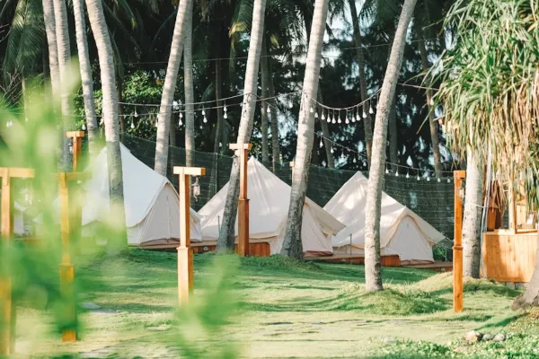 10 Lokasi Glamping Paling Populer dengan Tarif Terjangkau di Sekitar Bandung