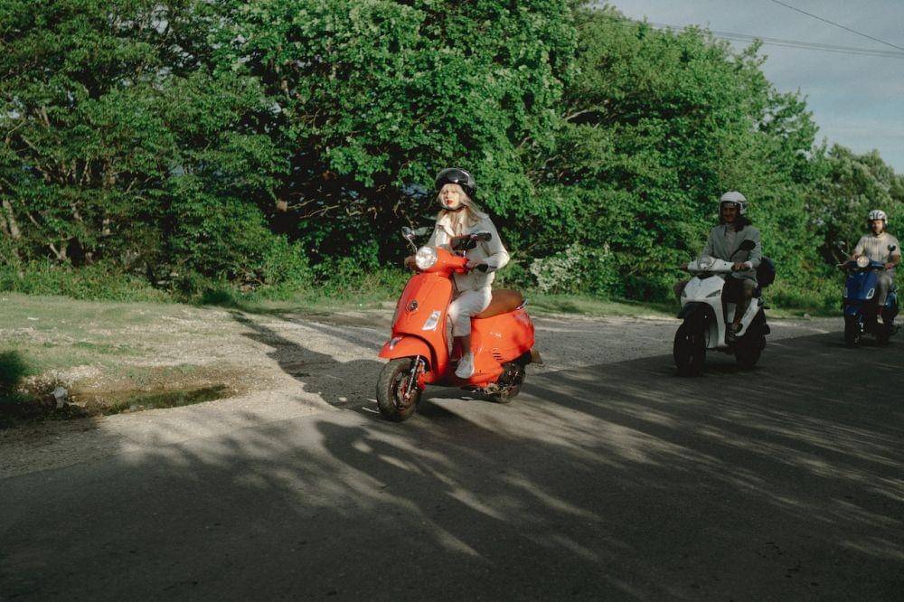 10 Rekomendasi Motor Terbaik untuk Perempuan: Ringan, Nyaman, dan Mudah Dikendarai