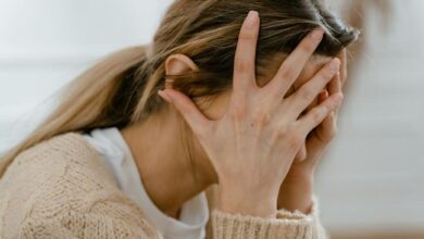 10 Tanda Seseorang Sedang Lelah Fisik dan Emosional yang Perlu Anda Ketahui