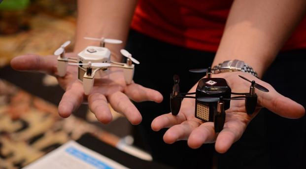 15 Rekomendasi Drone Mini Terbaik 2025: Ringkas, Canggih, dan Mudah Dioperasikan