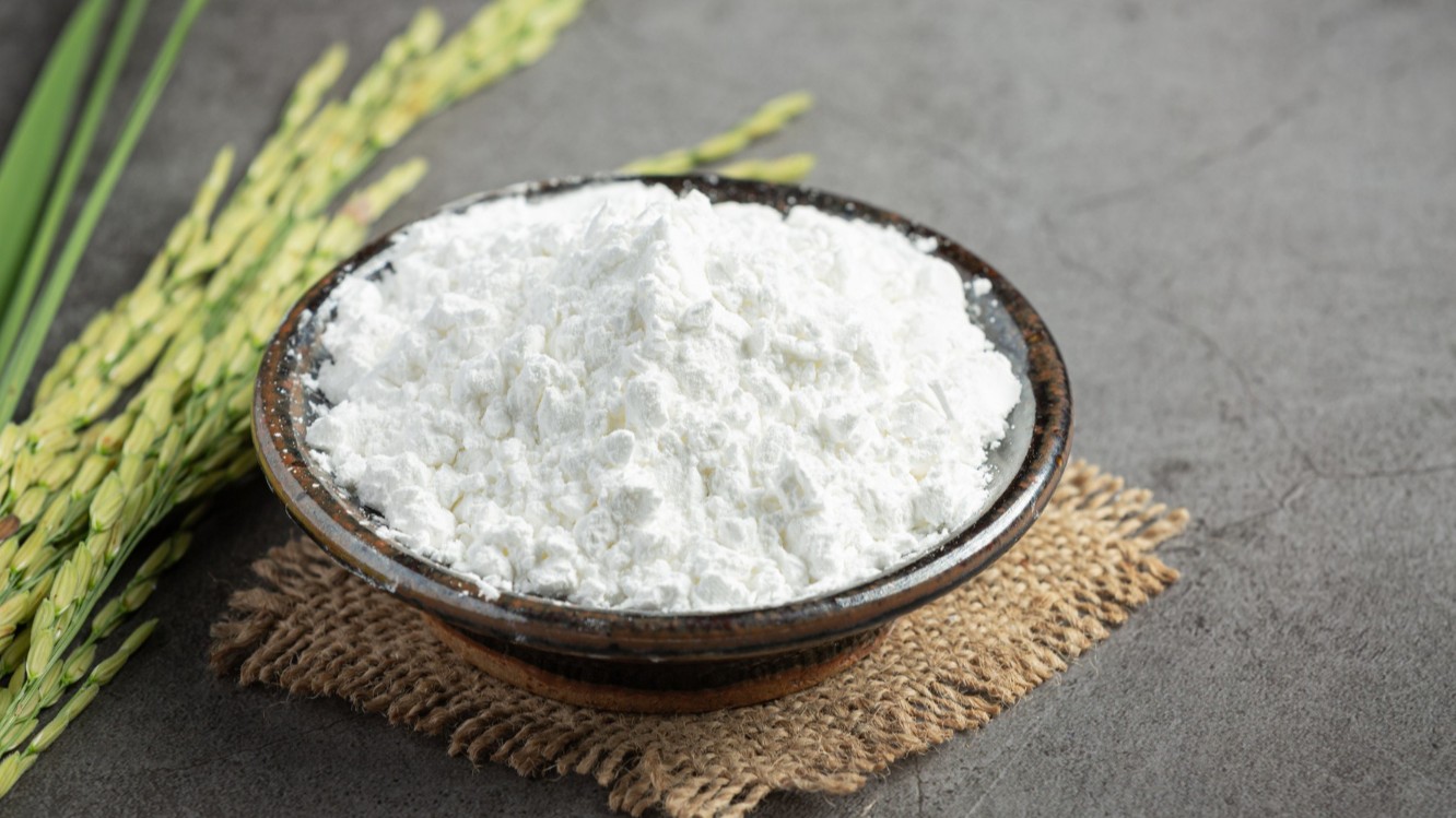 3 Cara Memanfaatkan Beras untuk Perawatan Wajah Maksimal & Alami di Rumah