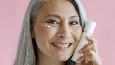 4 Moisturizer Terbaik untuk Usia 50an yang Aman di Kantong dan Mudah Didapatkan