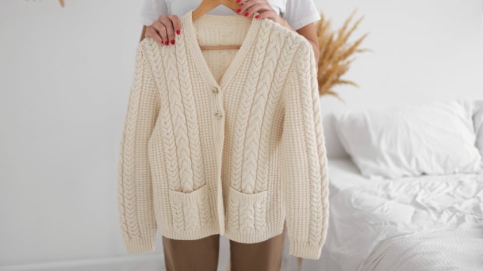 4 Pilihan Cardigan Modis yang Pas Jadi Hadiah Spesial untuk Natal Tahun Ini