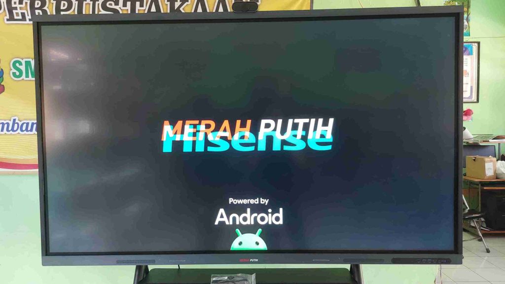 48 Sekolah di Lamongan Dapat Smart TV dari Presiden Prabowo, Dukung Digitalisasi Pendidikan