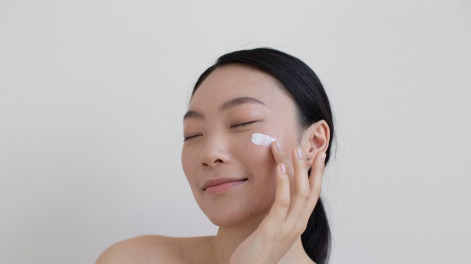 5 Rekomendasi Krim Kolagen di Indomaret untuk Atasi Kerutan Usia 50 Tahun dengan Efektif