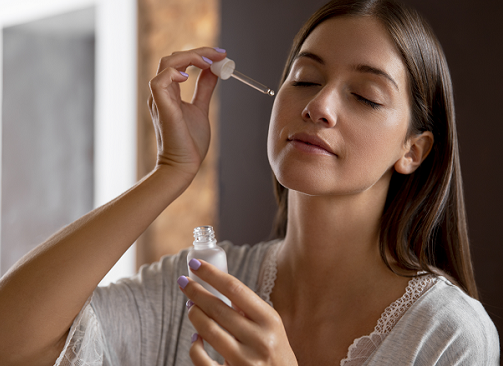 6 Rekomendasi Serum Wardah Terbaik untuk Usia 40 Tahun Beserta Kisaran Harga Terbaru