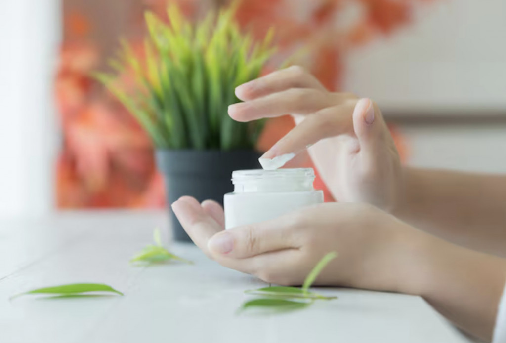 7 Rekomendasi Day Cream Terbaik untuk Usia 30 Tahun ke Atas, Ampuh Jaga Kulit Tetap Cerah