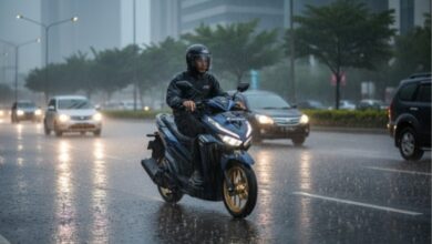 8 Tips Merawat Motor Saat Musim Hujan untuk Cegah Mogok dan Karatan Efektif