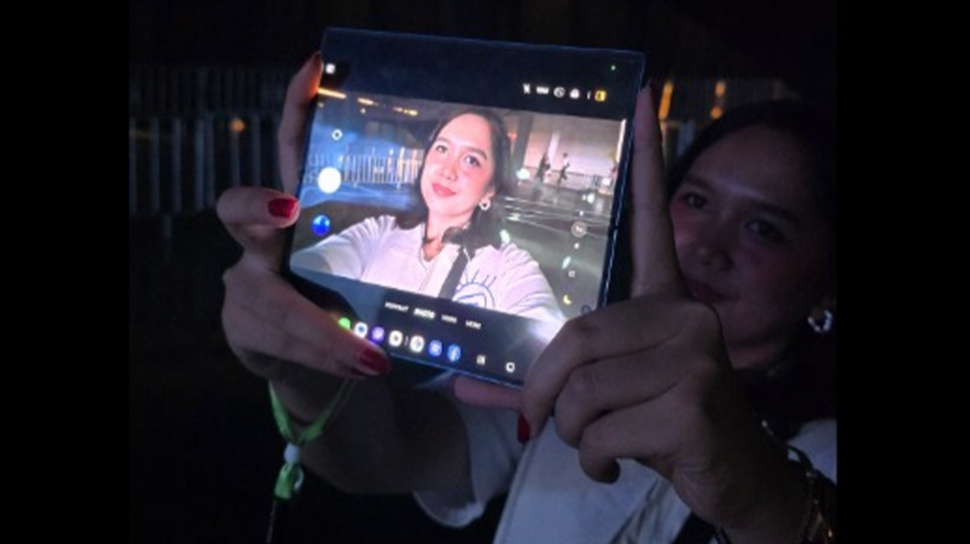 Abadikan Sorotan Panggung Tanpa Blur dengan Galaxy Z Fold7: Teknologi Kamera Konser Terbaru