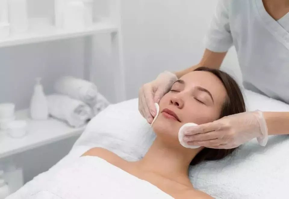 Apa Itu Wonderface? Rahasia Wajah Kencang Tanpa Operasi untuk Perawatan Modern