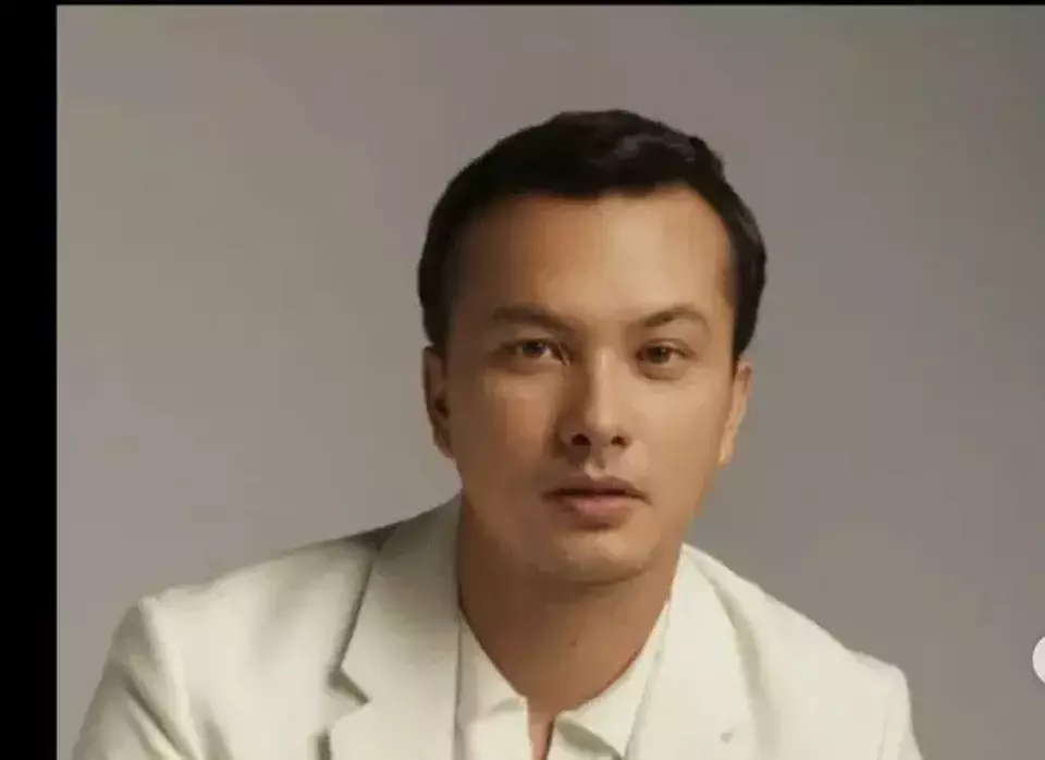 Banjir Sumatera: Nicholas Saputra Sebut Sebagai Alarm Penting untuk Semua Orang