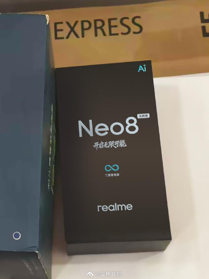 Bocoran Tampilan Kotak Realme Neo 8 Infinite Edition dengan Layar Samsung 165Hz Terbaik